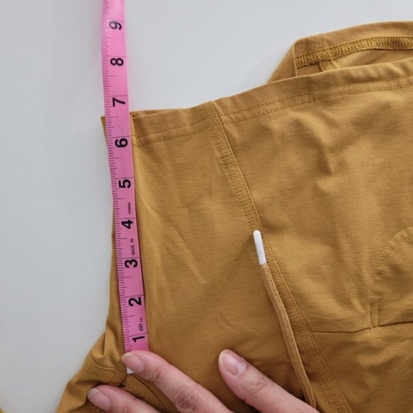 Zyia Pull On Drawstring High Waist Utility Cargo Zip Pocket Stretch Shorts - Picture 10 of 10